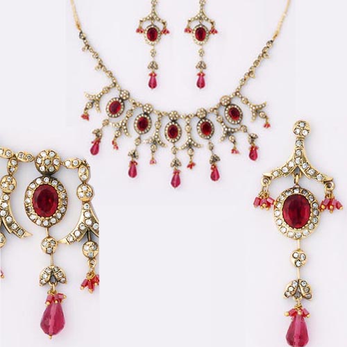 HOT RED VICTORIAN JEWELLERY SET