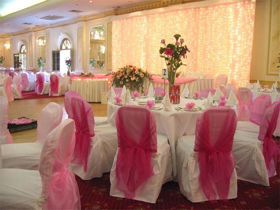 CHAIR COVER WITH COLOURED TISSUE